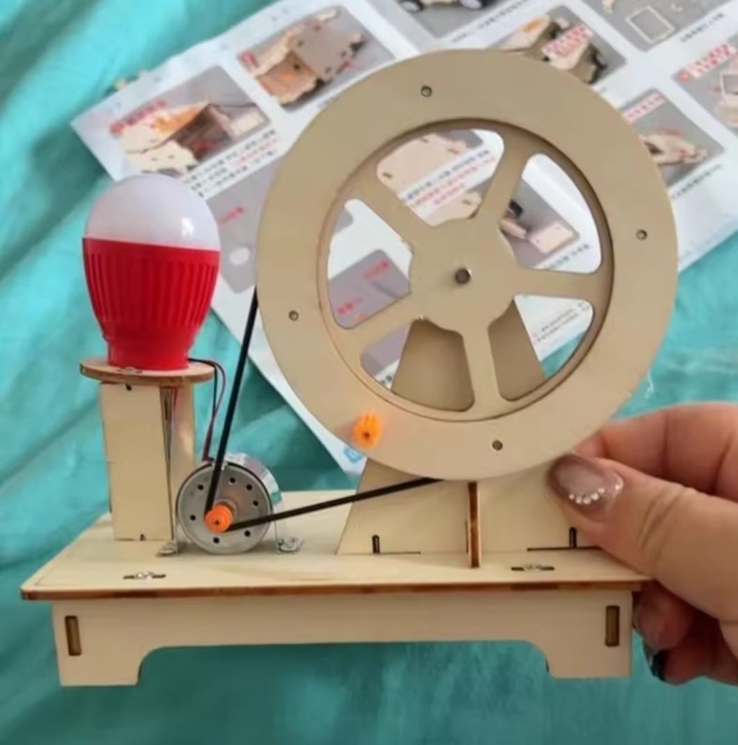 Handmade DIY tech mini-projects and small toys,Hand-cranked generator